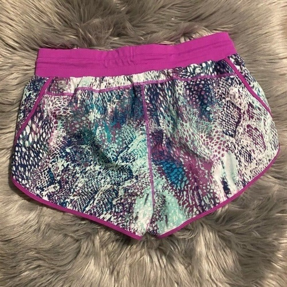 Fabletics Lined Running Shorts Small - image 2